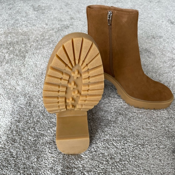 New! Dolce Vita Suede Boot - Picture 3 of 5